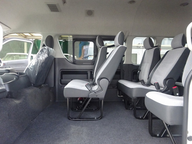 トヨタ 小型 バス 3DF-GDH223B(103592) 13枚目