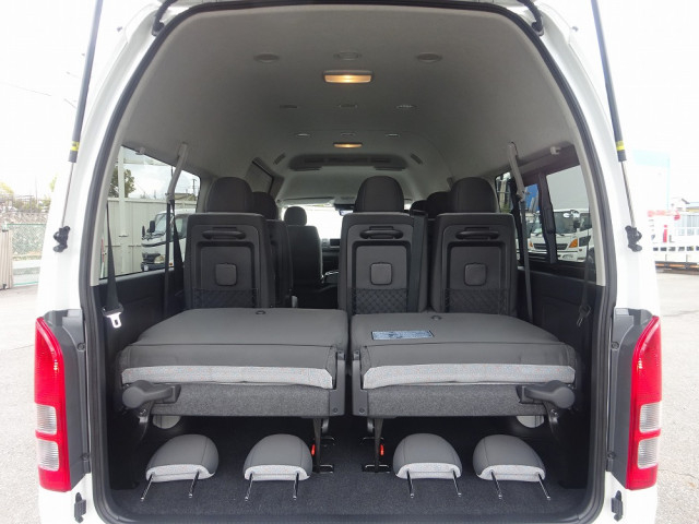 トヨタ 小型 バス 3DF-GDH223B(103592) 19枚目