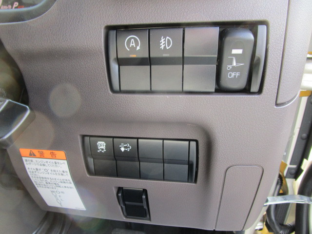 三菱ふそう キャンター 小型 Wキャブ 2RG-FBA20(103595) 10枚目