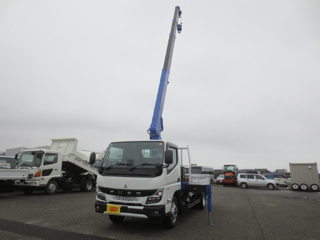 三菱ふそう キャンター 小型 平ボディ（クレーン付） 2RG-FEAV0(103597) 1枚目
