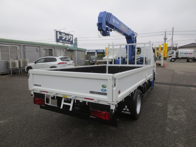 三菱ふそう キャンター 小型 平ボディ（クレーン付） 2RG-FEAV0(103597) 4枚目