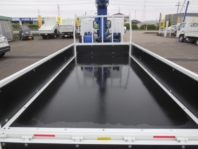 三菱ふそう キャンター 小型 平ボディ（クレーン付） 2RG-FEAV0(103597) 10枚目