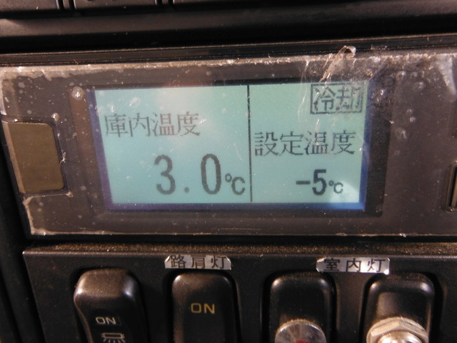 三菱ふそう ファイター 中型 冷蔵冷凍バン PDG-FK71R(3617) 9枚目