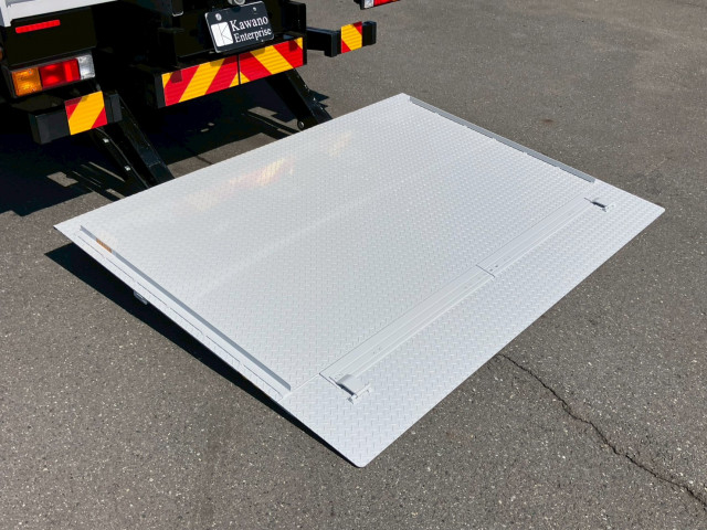 三菱ふそう キャンター 小型 バン 2PG-FEB80(103645) 17枚目