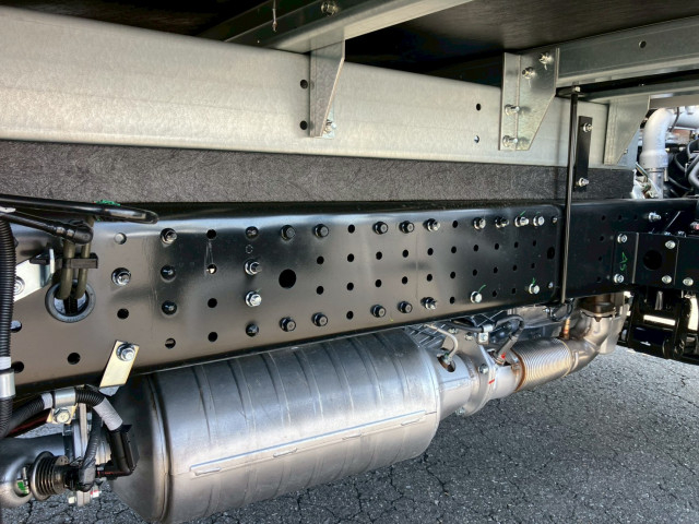 三菱ふそう キャンター 小型 バン 2PG-FEB80(103645) 23枚目