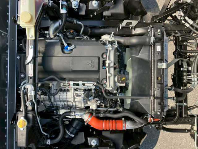 三菱ふそう キャンター 小型 バン 2PG-FEB80(103645) 27枚目