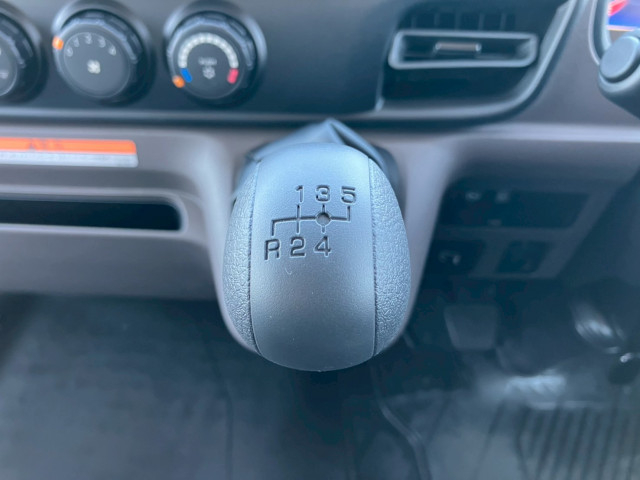 三菱ふそう キャンター 小型 バン 2PG-FEB80(103645) 33枚目