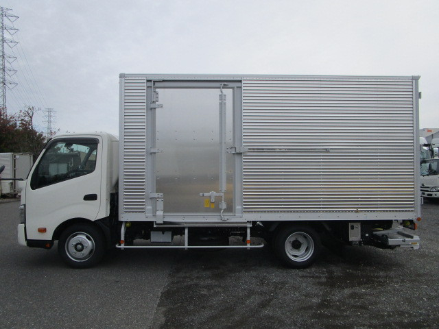 日野 デュトロ 小型 バン 2KG-XZU710M(103649) 5枚目