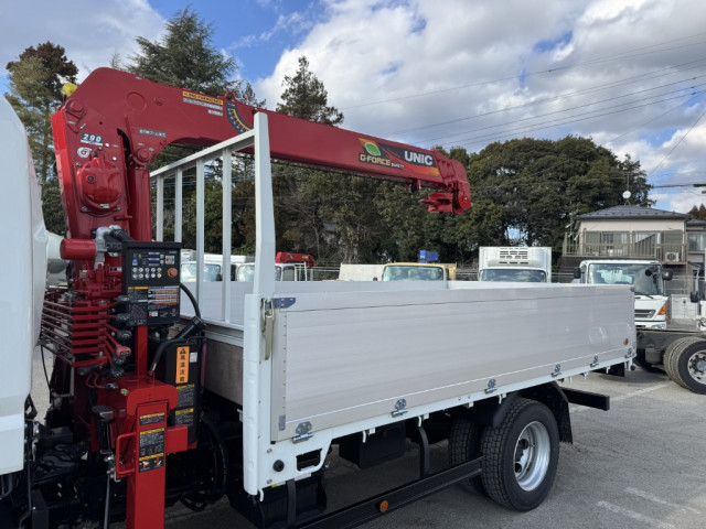 三菱ふそう キャンター 小型 平ボディ（クレーン付） 2RG-FEB80(103650) 7枚目