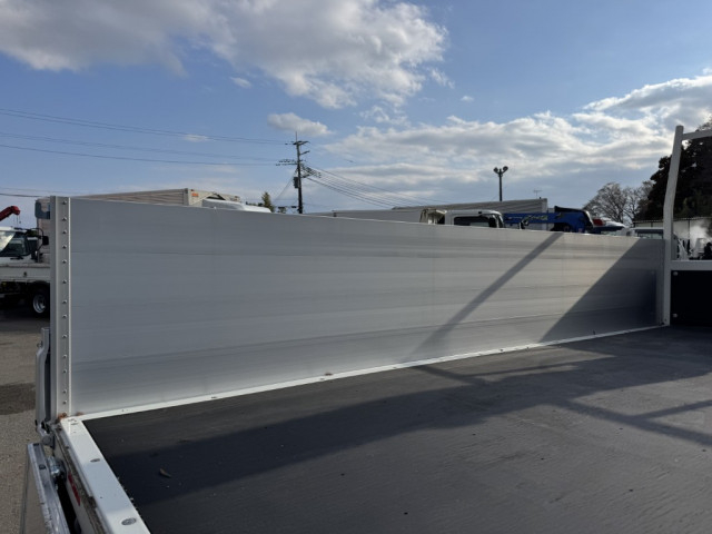 三菱ふそう キャンター 小型 平ボディ（クレーン付） 2RG-FEB80(103650) 10枚目