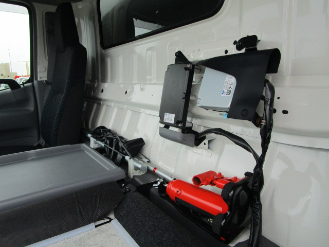 日野 デュトロ 小型 バン 2KG-XZU710M(103649) 23枚目