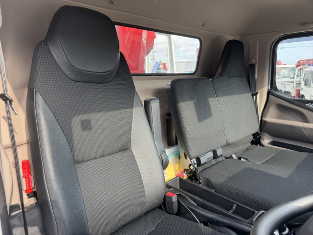 三菱ふそう キャンター 小型 平ボディ（クレーン付） 2RG-FEB80(103650) 30枚目