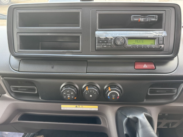 三菱ふそう キャンター 小型 平ボディ（クレーン付） 2RG-FEB80(103650) 34枚目