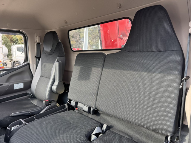 三菱ふそう キャンター 小型 平ボディ（クレーン付） 2RG-FEB80(103650) 41枚目