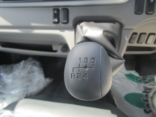 三菱ふそう キャンター 小型 土砂ダンプ 2RG-FBA60(103651) 16枚目