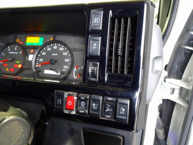 いすゞ エルフ 小型 Wキャブ 2RG-NJS88A(103655) 18枚目