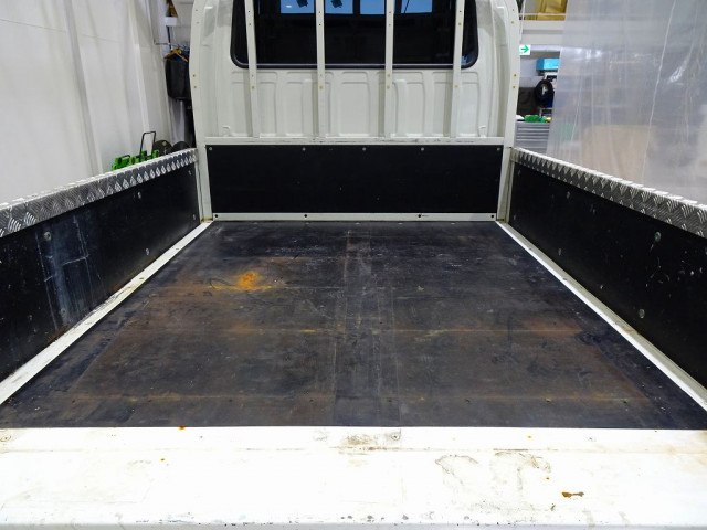 いすゞ エルフ 小型 Wキャブ 2RG-NJS88A(103655) 25枚目