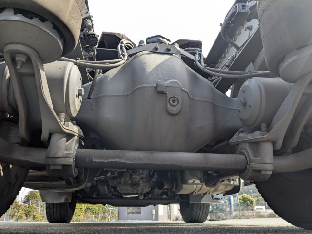 UDトラックス（日産） クオン 大型 トラクタ 2RG-GK5DAB(103658) 24枚目