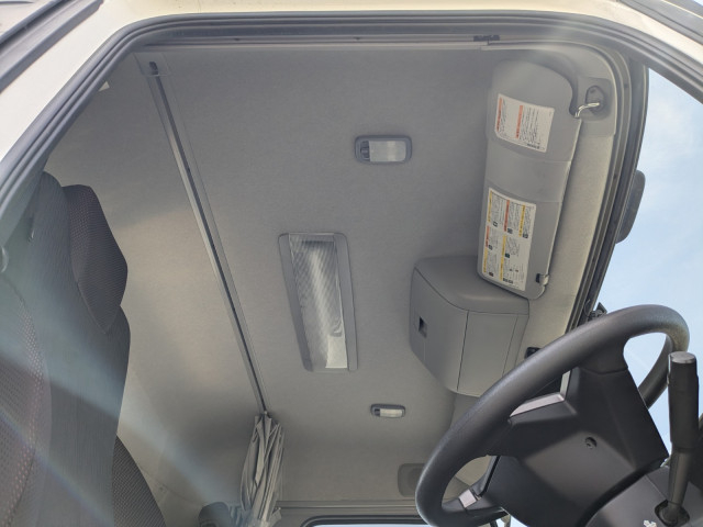 UDトラックス（日産） クオン 大型 トラクタ 2RG-GK5DAB(103658) 31枚目