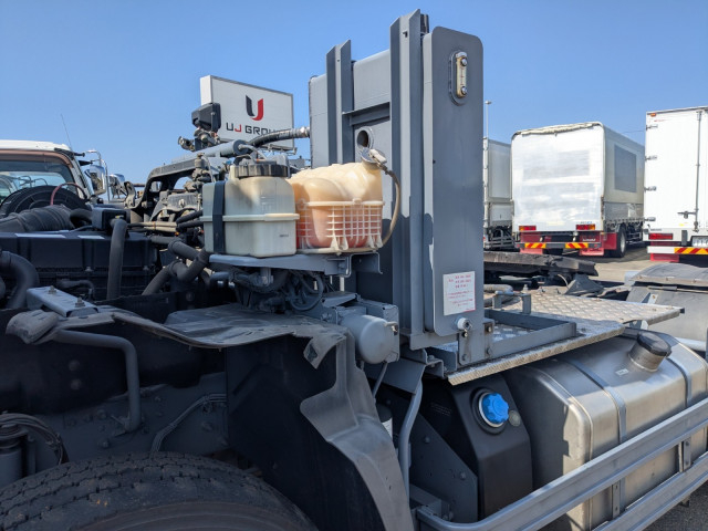 UDトラックス（日産） クオン 大型 トラクタ 2RG-GK5DAB(103658) 34枚目