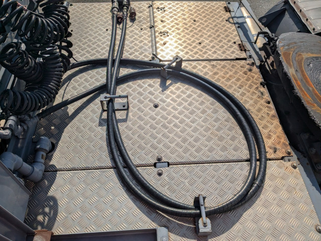 UDトラックス（日産） クオン 大型 トラクタ 2RG-GK5DAB(103659) 30枚目