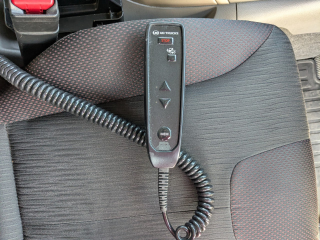 UDトラックス（日産） クオン 大型 トラクタ 2RG-GK5DAB(103659) 34枚目