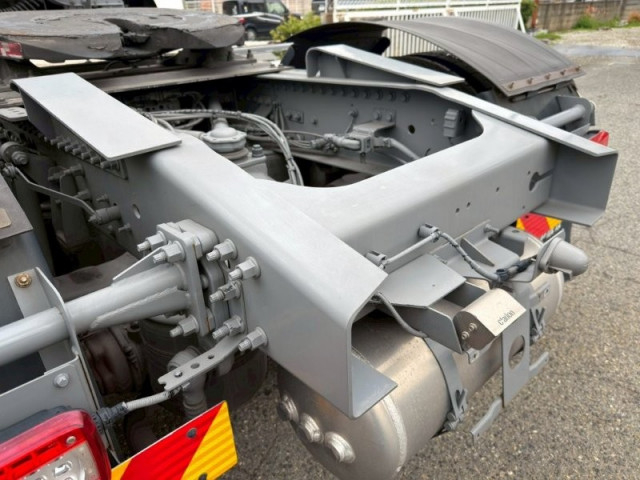 UDトラックス（日産） クオン 大型 トラクタ 2RG-GK5DAB(103661) 8枚目