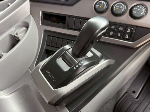 UDトラックス（日産） クオン 大型 トラクタ 2RG-GK5DAB(103661) 18枚目