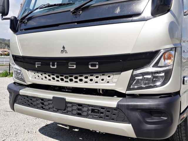 三菱ふそう キャンター 小型 バン 2RG-FEB90(103664) 4枚目