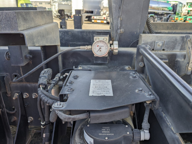 日野 プロフィア 大型 土砂ダンプ 2DG-FA1AGA(103663) 35枚目