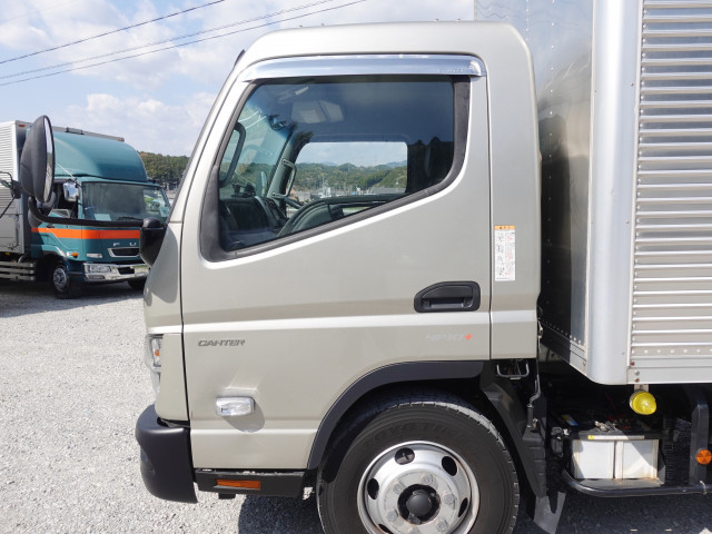 三菱ふそう キャンター 小型 バン 2RG-FEB90(103664) 14枚目