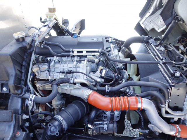 三菱ふそう キャンター 小型 バン 2RG-FEB90(103664) 19枚目