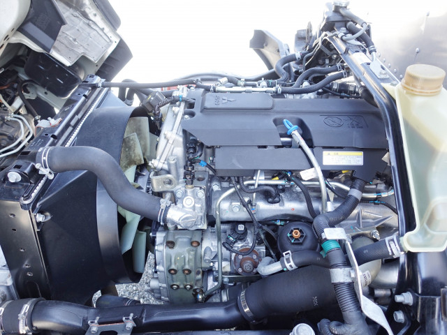 三菱ふそう キャンター 小型 バン 2RG-FEB90(103664) 20枚目