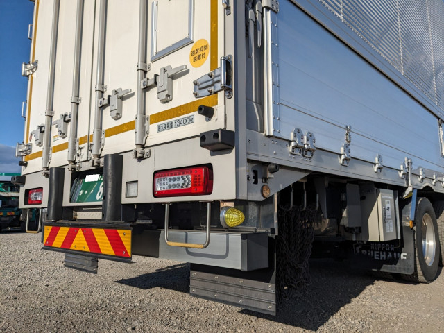 UDトラックス（日産） クオン 大型 ウィング 2PG-CG5CA(103665) 6枚目