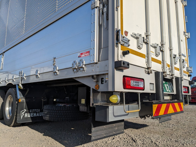 UDトラックス（日産） クオン 大型 ウィング 2PG-CG5CA(103665) 7枚目