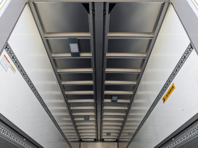 UDトラックス（日産） クオン 大型 ウィング 2PG-CG5CA(103665) 12枚目