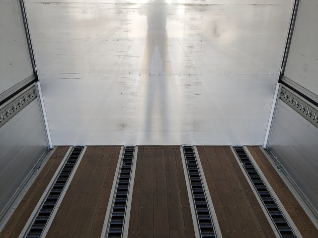 UDトラックス（日産） クオン 大型 ウィング 2PG-CG5CA(103665) 13枚目