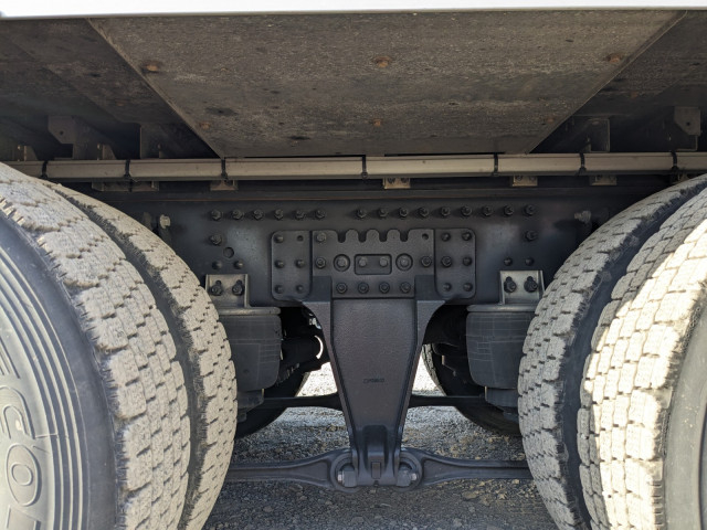 UDトラックス（日産） クオン 大型 ウィング 2PG-CG5CA(103665) 33枚目