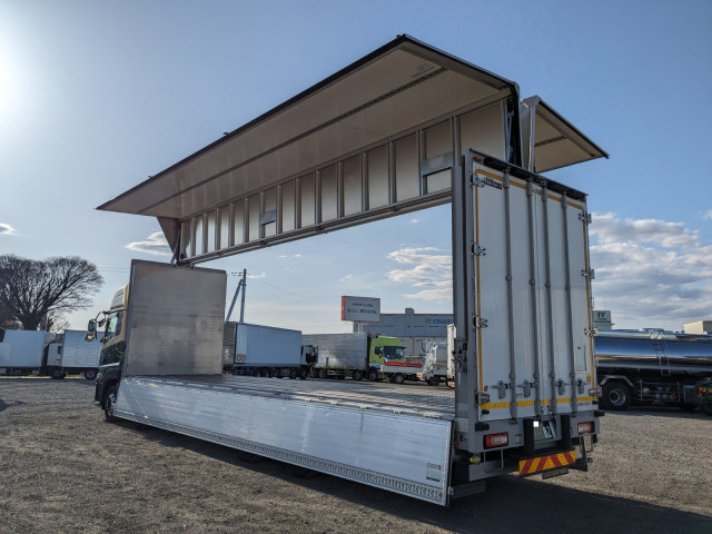 UDトラックス（日産） クオン 大型 ウィング 2PG-CG5CA(103665) 40枚目