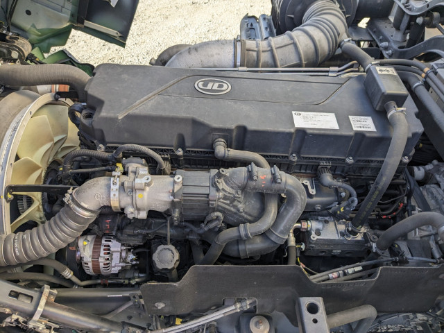 UDトラックス（日産） クオン 大型 ウィング 2PG-CG5CA(103665) 45枚目