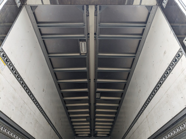 日野 プロフィア 大型 ウィング 2DG-FW1EHG(103668) 12枚目