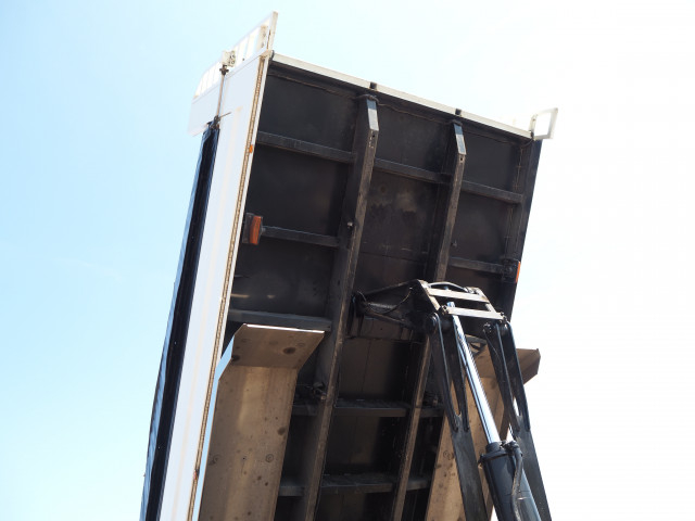 三菱ふそう スーパーグレート 大型 土砂ダンプ 2PG-FV70HX(103667) 17枚目