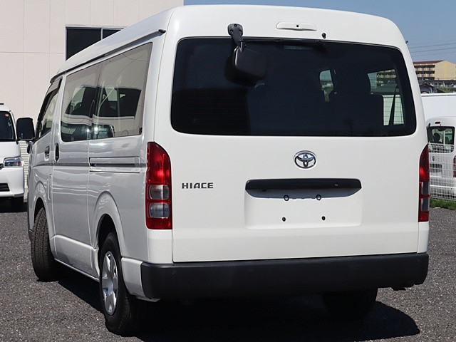 トヨタ ハイエース 小型 バン 3BA-TRH214W(103669) 2枚目