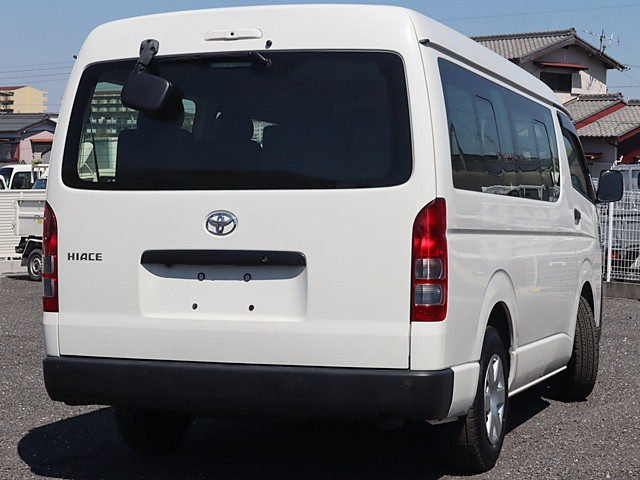 トヨタ ハイエース 小型 バン 3BA-TRH214W(103669) 3枚目