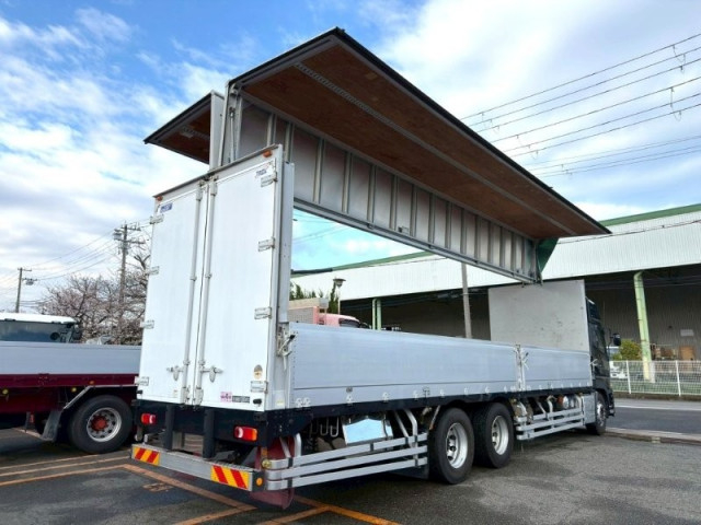 UDトラックス（日産） クオン 大型 ウィング 2PG-CD5CA(103673) 7枚目