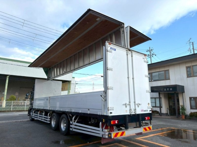 UDトラックス（日産） クオン 大型 ウィング 2PG-CD5CA(103673) 8枚目