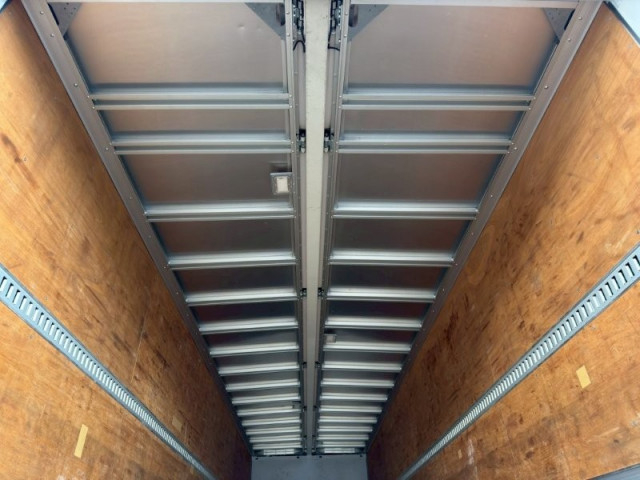 UDトラックス（日産） クオン 大型 ウィング 2PG-CD5CA(103673) 11枚目