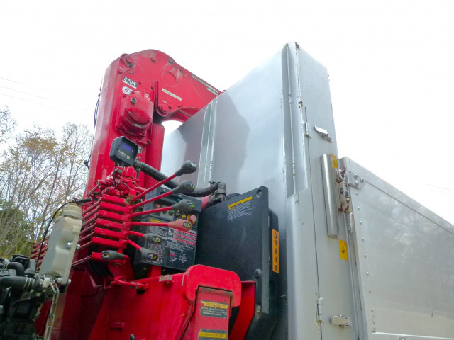 三菱ふそう ファイター 増トン 平ボディ（クレーン付） 2KG-FK65FZ(103674) 9枚目