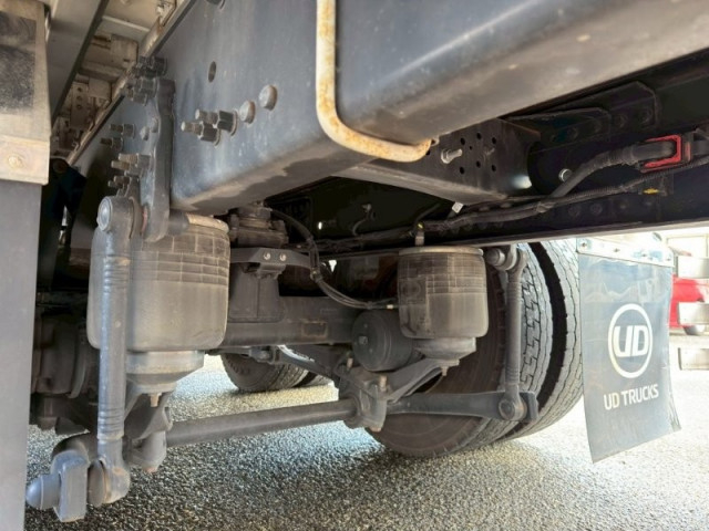 UDトラックス（日産） クオン 大型 ウィング 2PG-CD5CA(103673) 15枚目