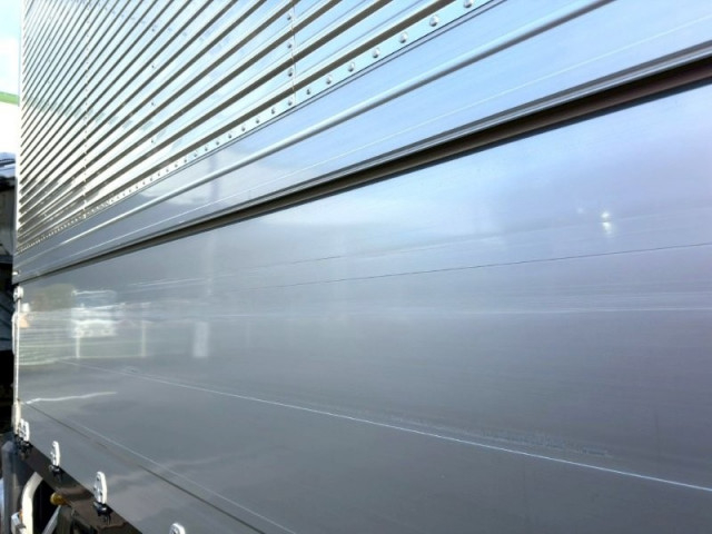 UDトラックス（日産） クオン 大型 ウィング 2PG-CD5CA(103673) 21枚目